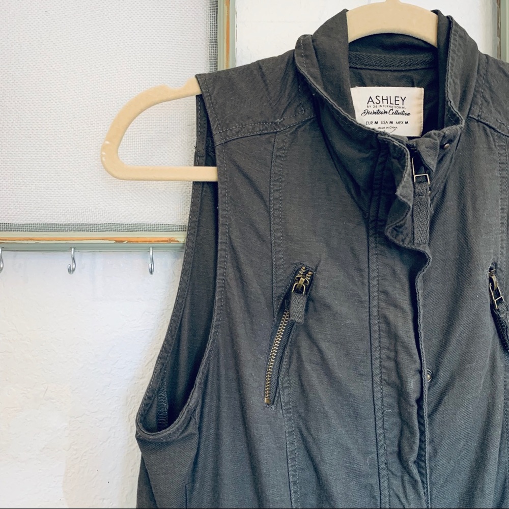 🎃Ashley by 26 International Army Green Vest